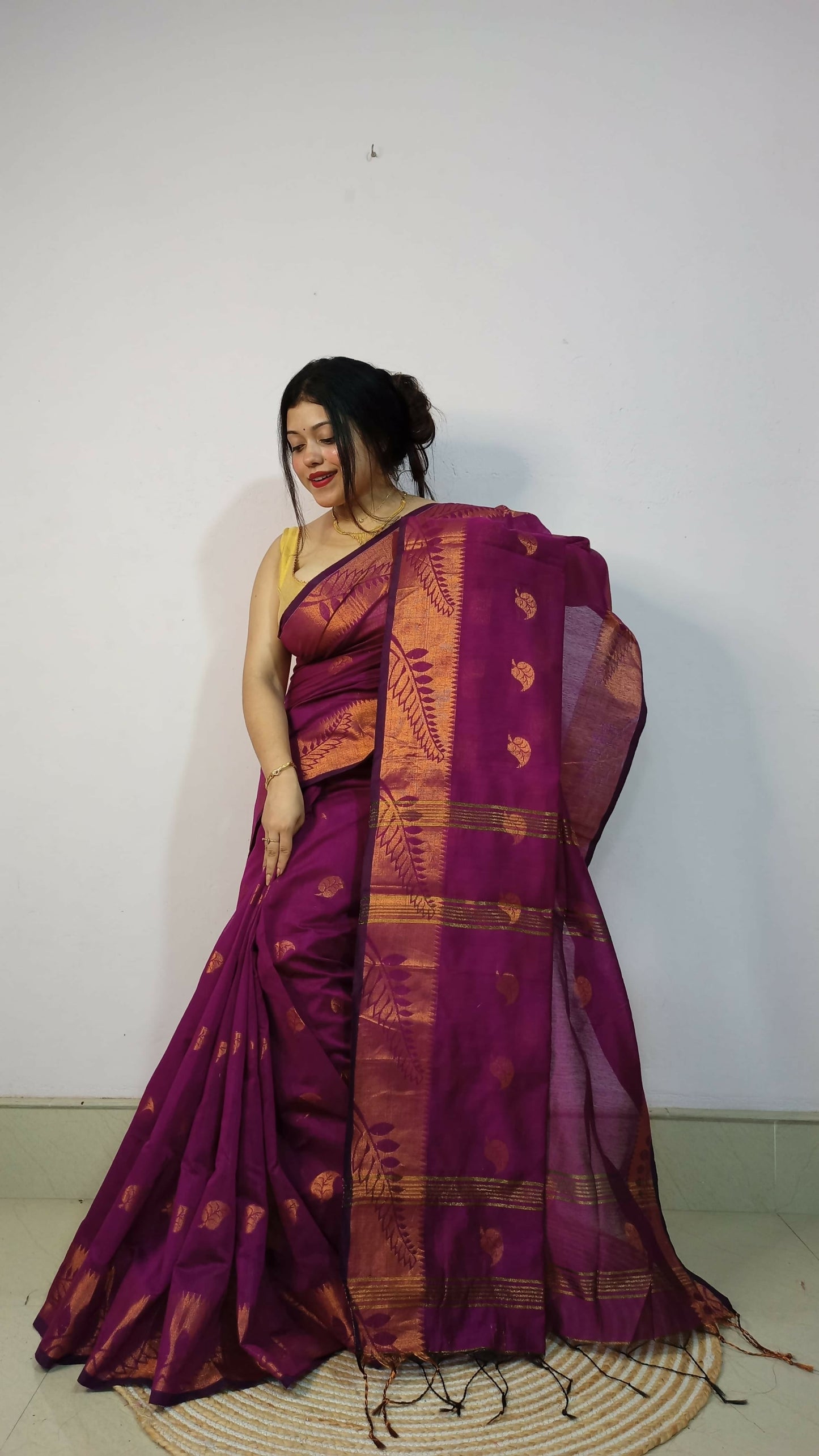 Exclusive Collection Beautiful Magenta Cotton Silk Woven Handloom Saree With Running Blouse Piece - Swadesiicart