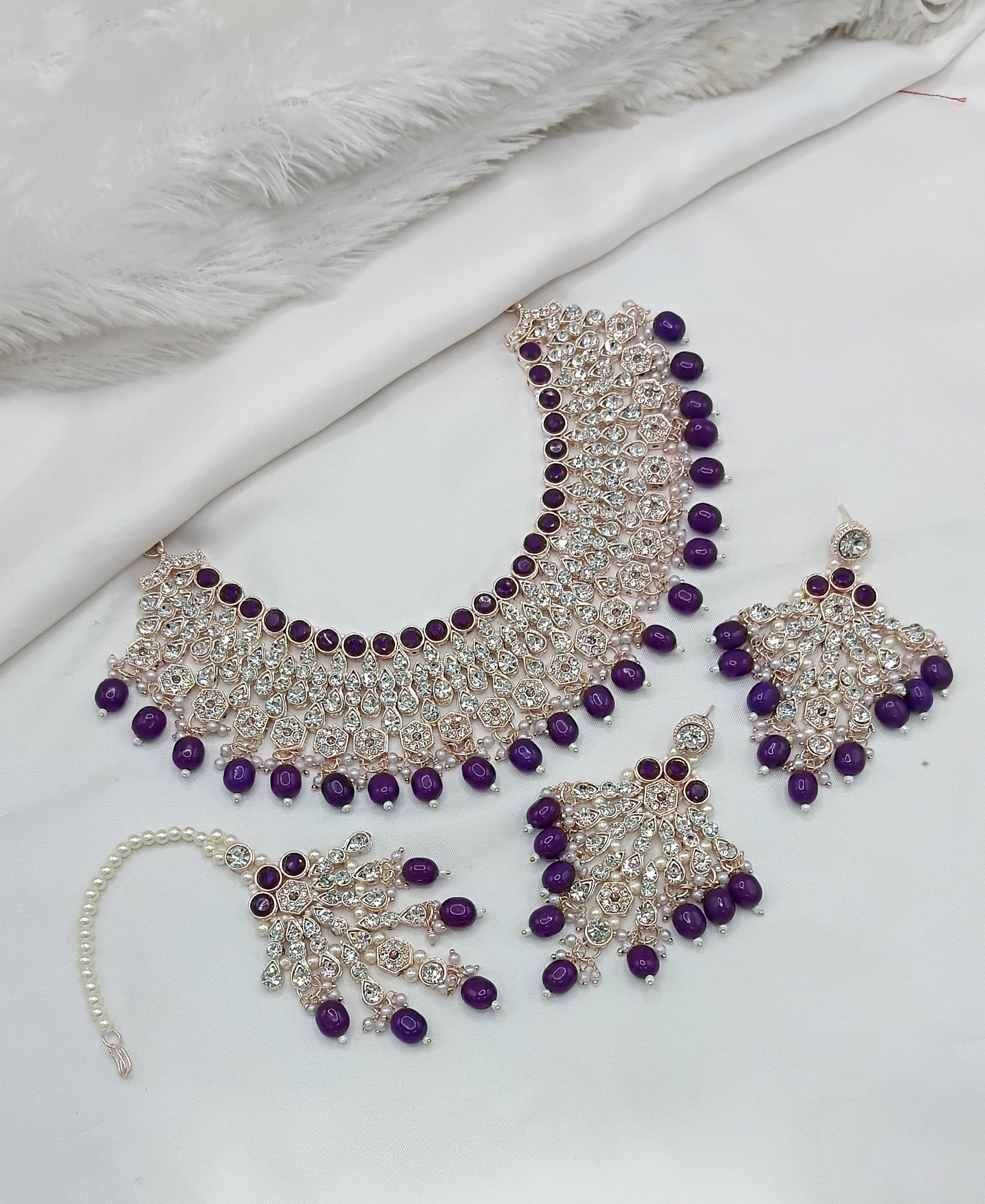 Jewel City Elegant Gold-Plated Kundan Pearl Bridal Jewelry Set Traditional Handcrafted Necklace, Earrings and Maang Tikka | Swadesiicart