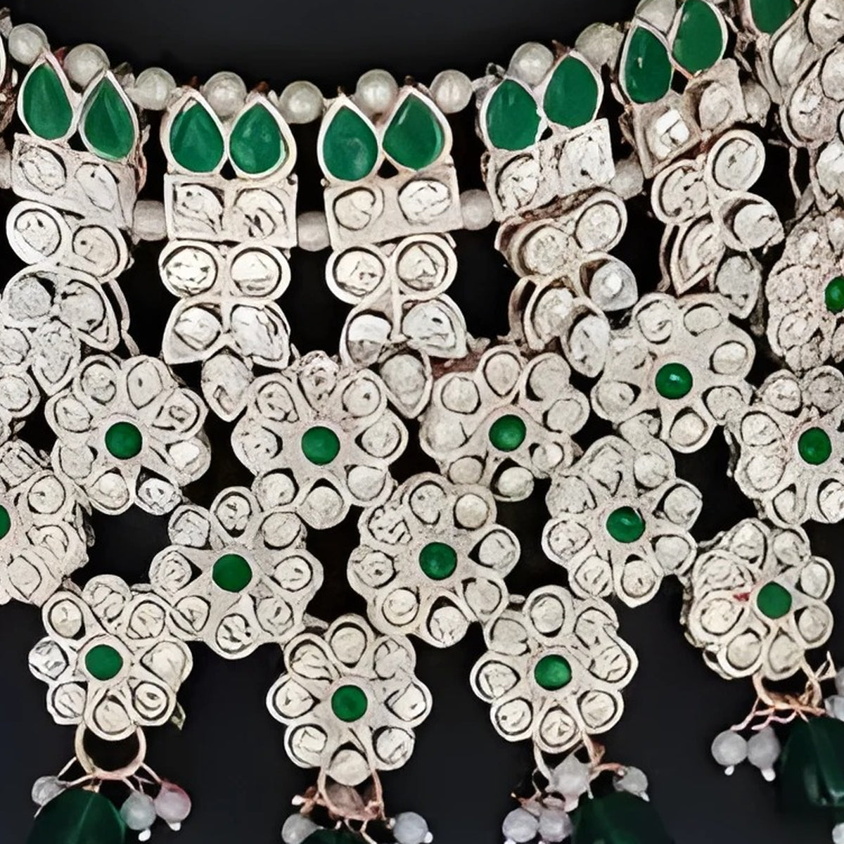 Jewel City Royal Green Kundan & Pearl Bridal Jewelry Set-Statement Choker Necklace Earrings & Maang Tikka-Wedding & Festive Wear | Swadesiicart