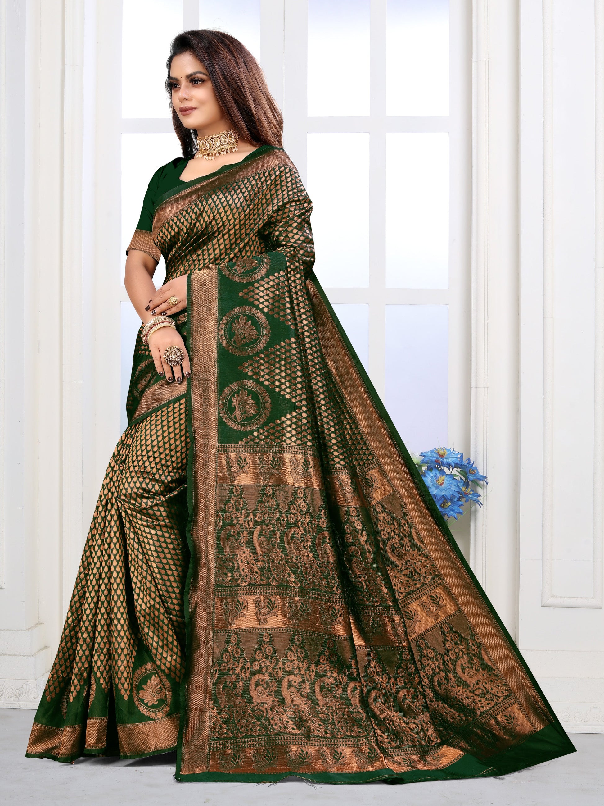 Vedant Vastram Litchi Silk Designer Banarasi Saree - Green | Swadesiicart