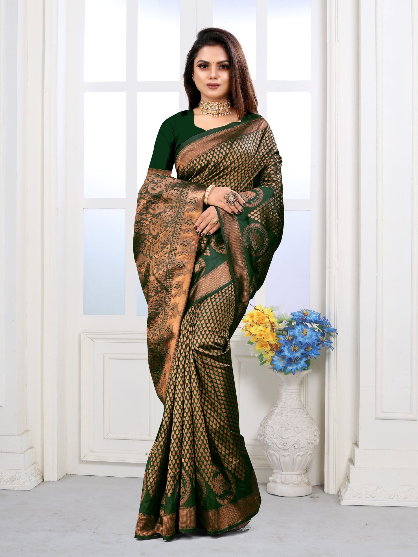 Vedant Vastram Litchi Silk Designer Banarasi Saree - Green | Swadesiicart