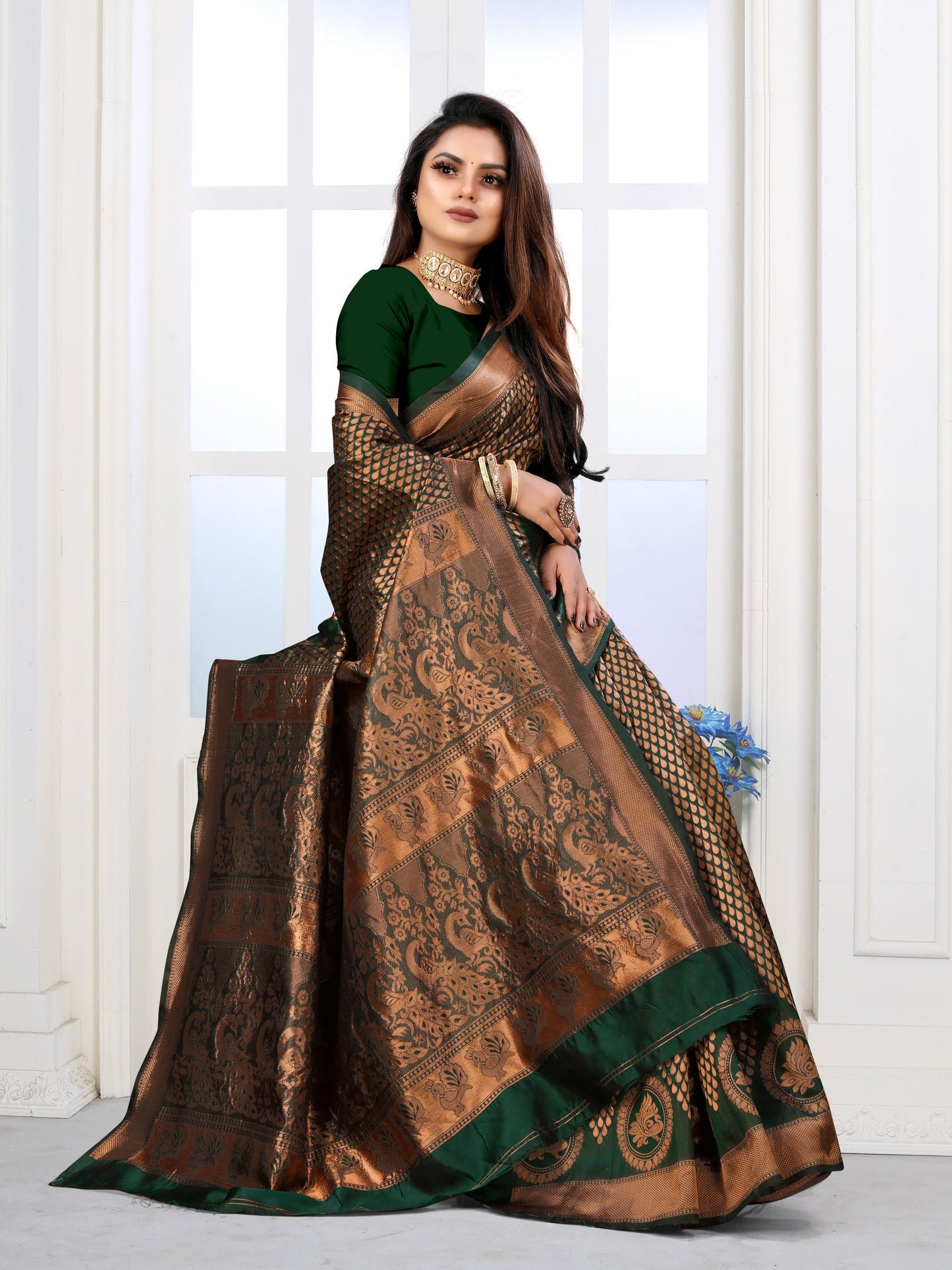 Vedant Vastram Litchi Silk Designer Banarasi Saree - Green | Swadesiicart