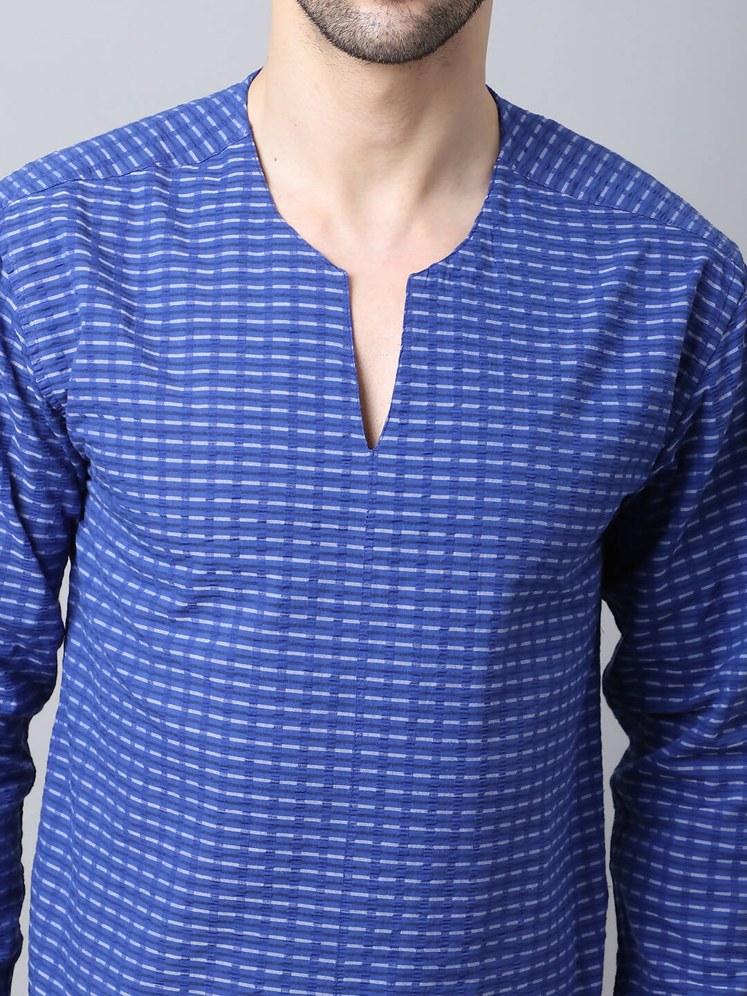 Even Apparels Blue Pure Cotton Round Neck Slit Men's Kurta | Swadesiicart
