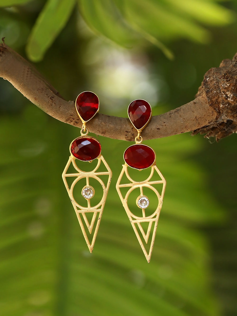 Joban Fashion Women Red Stone Matte Gold Earrings | Swadesiicart