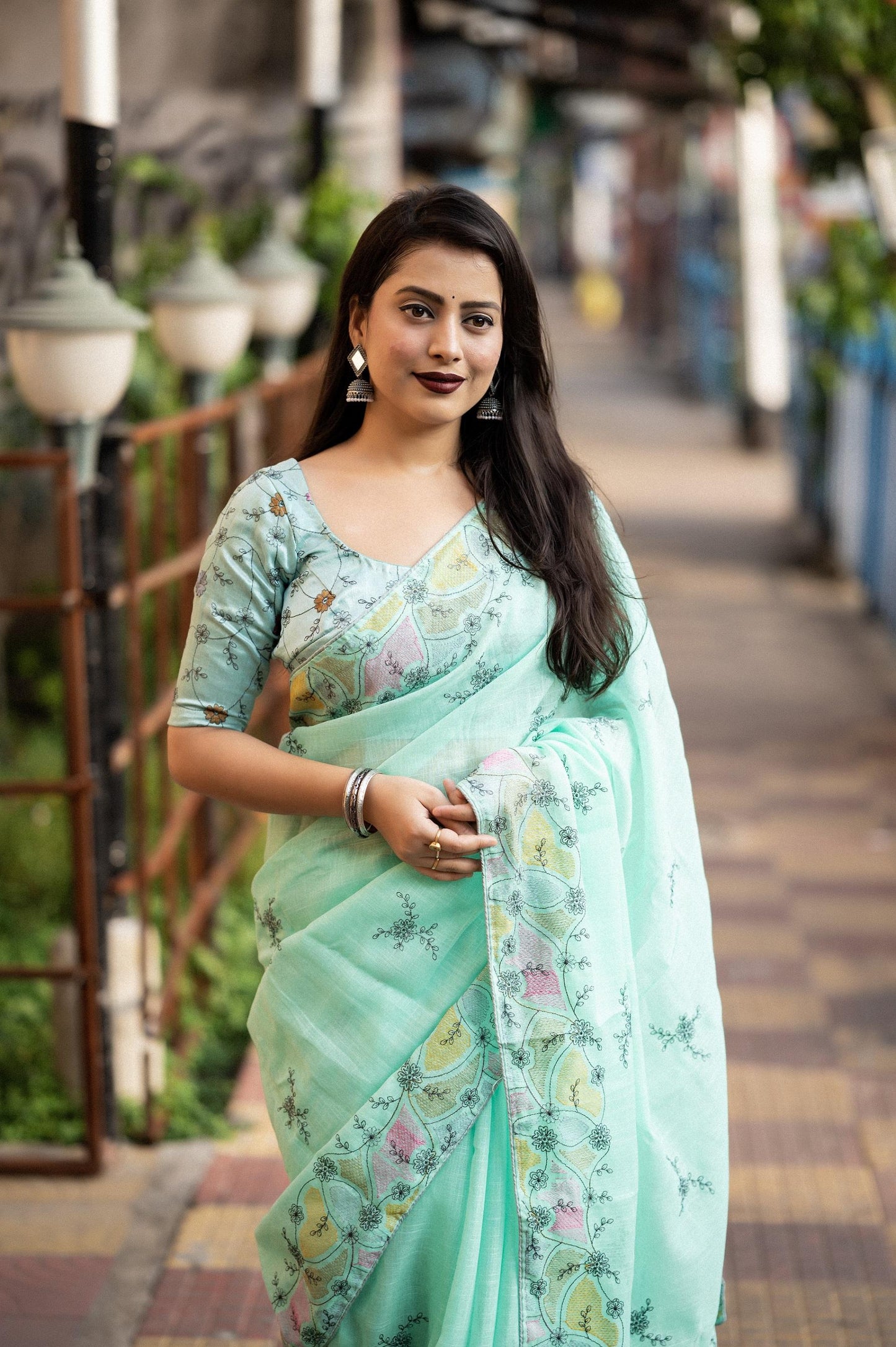 SeaGreen Pure Linen Ethnic Motifs Saree with Unstitched Blouse - Hiral Fashion | Swadesiicart