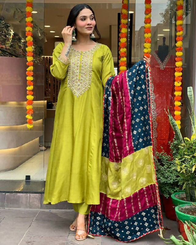 The52 Lemons Women's Gorgeous Embroidered Viscose Chanderi Fabric Straight Kurta Pant with Dupatta Set - Swadesiicart