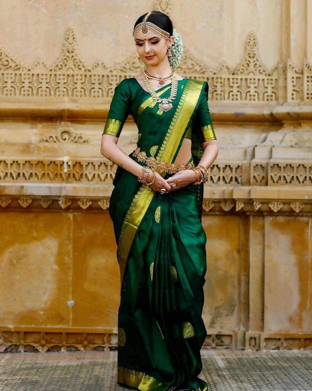 DEIANA'S Beautiful Designer Golden zari Soft Lichi Silk Saree - Green - Swadesiicart