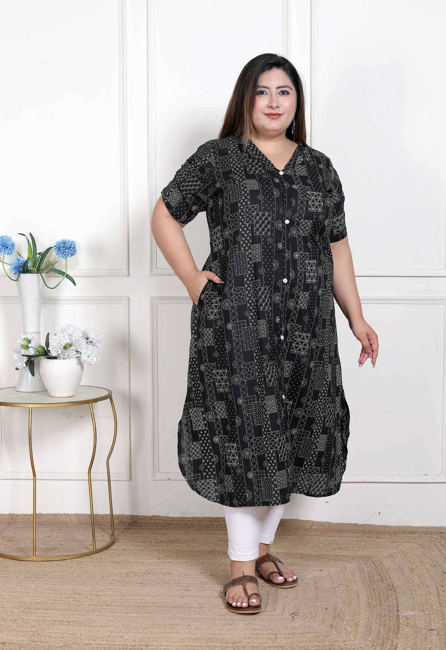 Miravan Women's Plus Size Pure Cotton Black Floral Printed Front Button A-Line Kurta - Swadesiicart