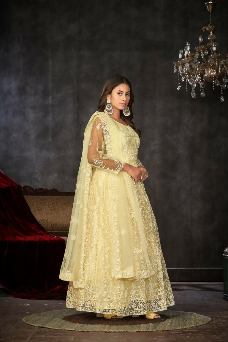 Jyoti Fashion Women's Cream Net Embroidered Anarkali Kurta Pant Set With Dupatta | Swadesiicart