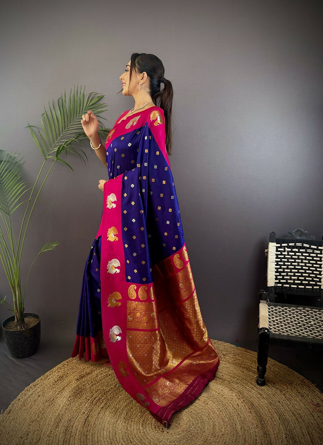 Joban Fashion Maroon Butti Banarasi Silk Sarees | Swadesiicart