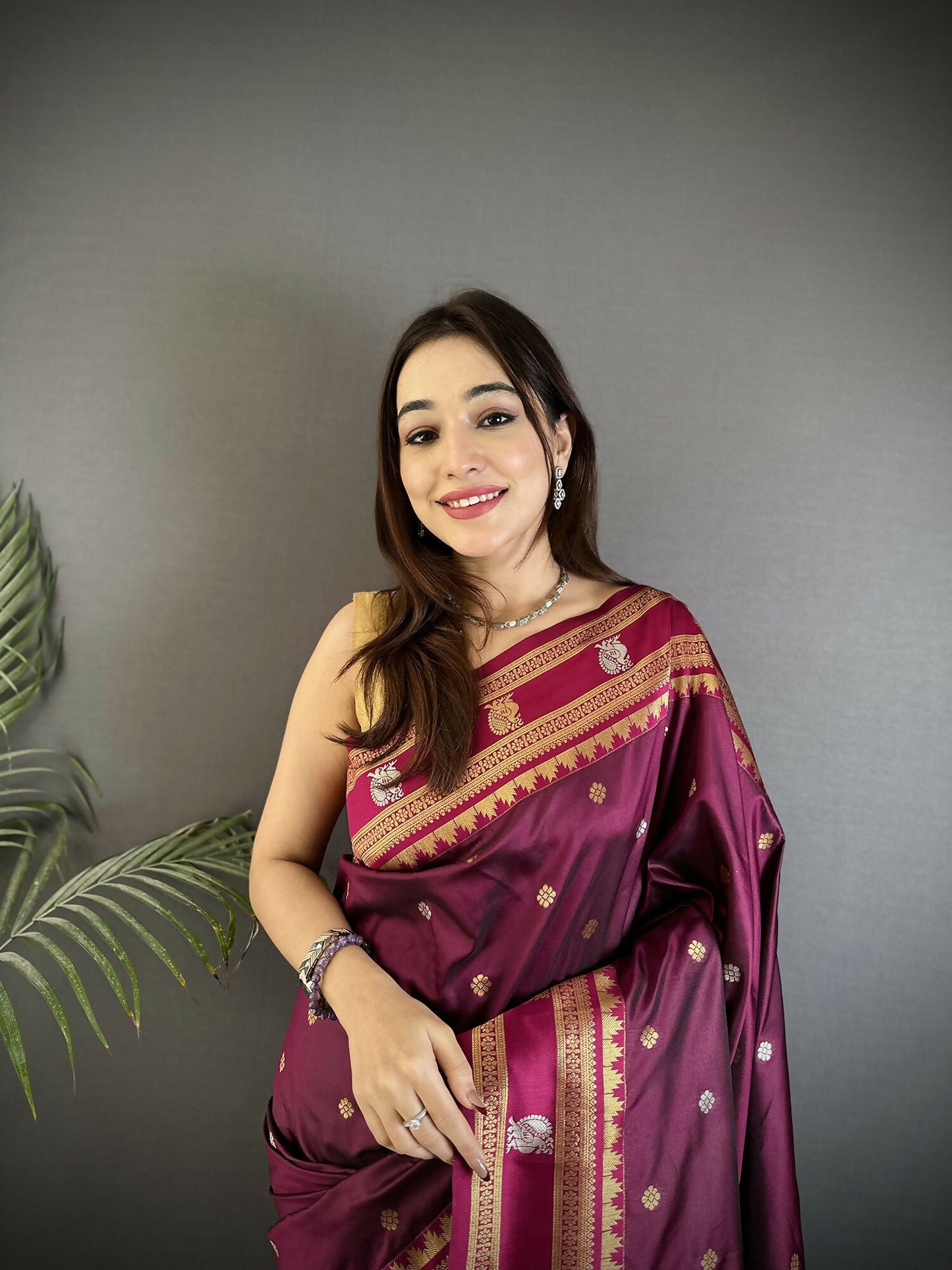 Joban Fashion Maroon Banarasi Soft Silk Woven Saree | Swadesiicart