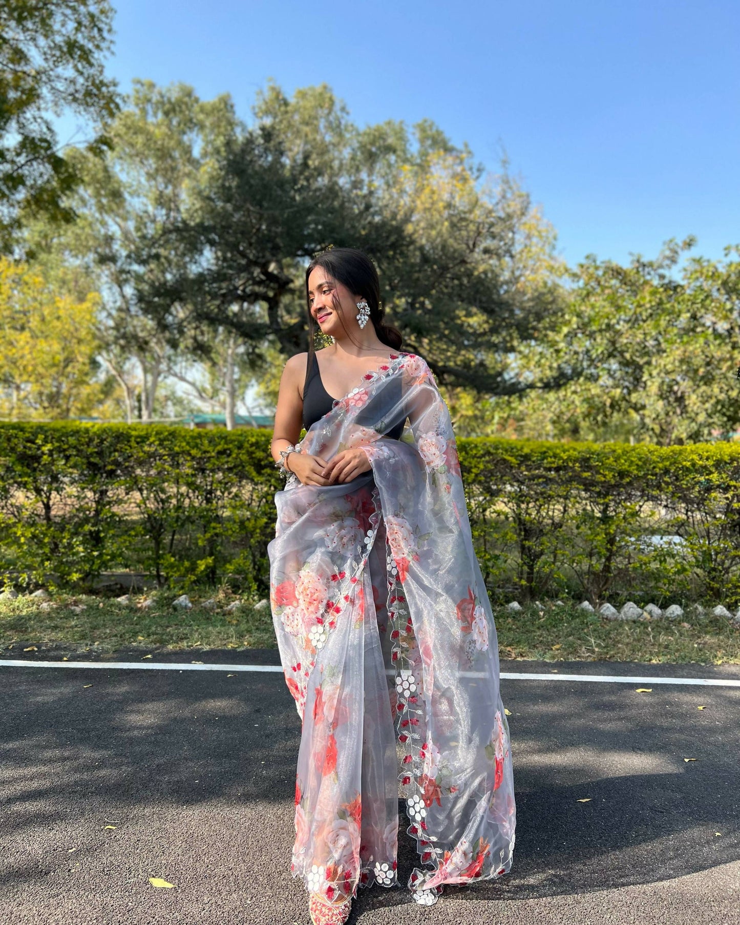 Vamsee Sia Grey Organza Saree - Swadesiicart