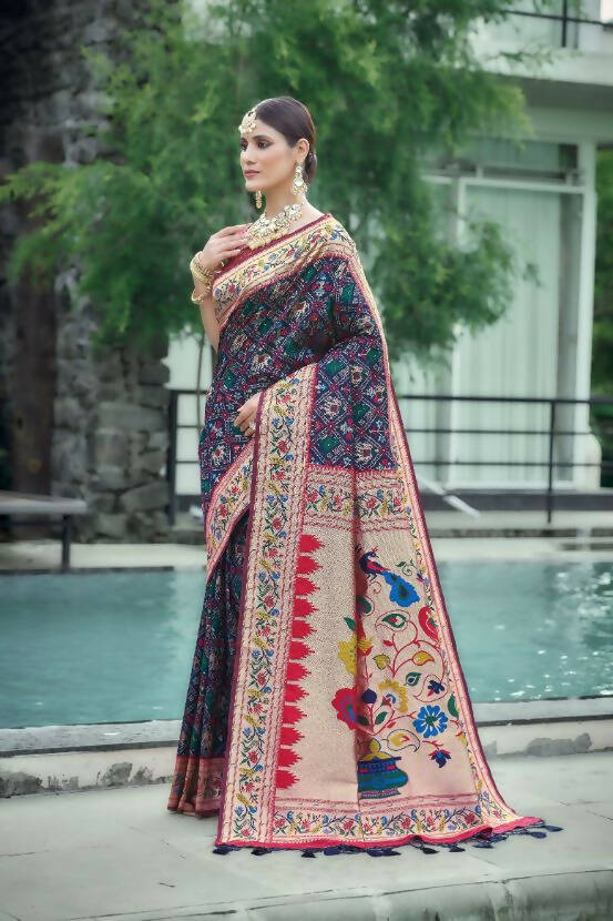 Vishnu Weaves Women's Navy Blue Paithani Patola Silk Zari Woven Saree with Unstitched Blouse - Swadesiicart