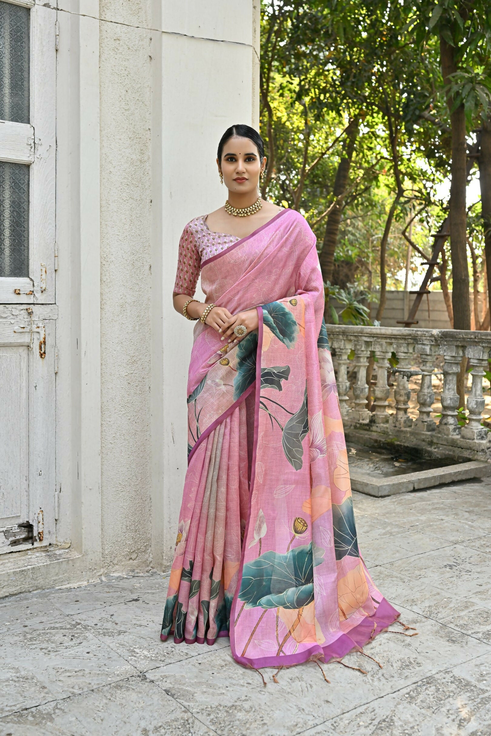 Vishnu Weaves Women's Baby-Pink Cotton Silk Saree with Blouse - Swadesiicart