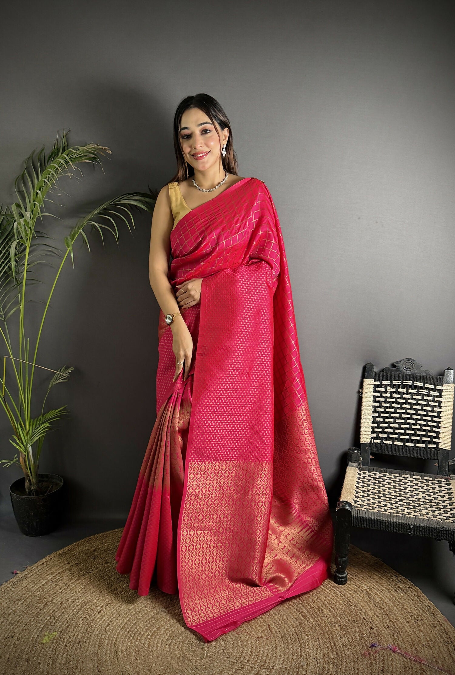 Joban Fashion Hot Pink Banarasi Soft Lichi Silk Checks & Woven Saree | Swadesiicart