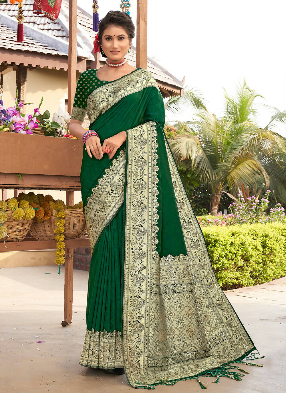 Green Banarasi Silk Woven Design Saree with Unstitched Blouse Piece - Aachal | Swadesiicart