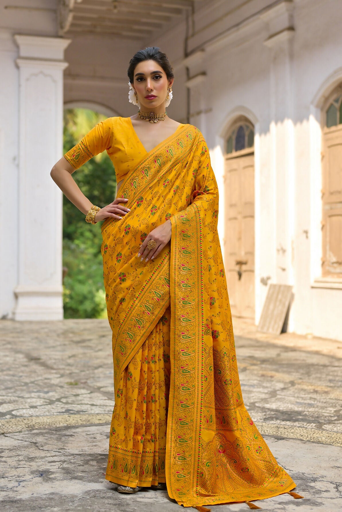 Vishnu Weaves Women's Mustard Yellow Silk Woven Saree with Blouse - Swadesiicart