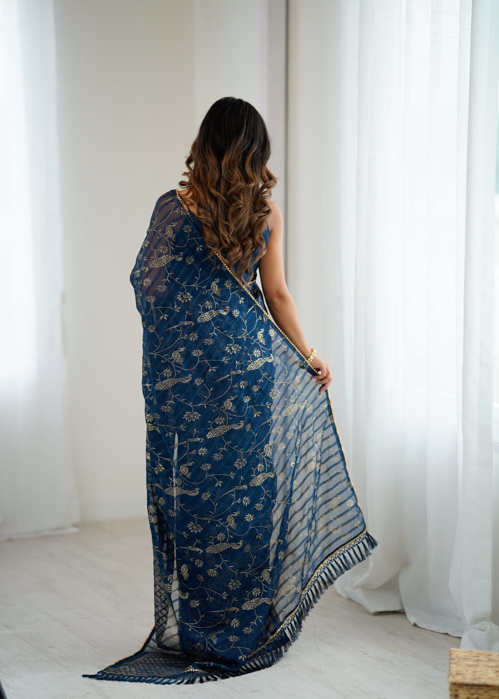 Lorenvalley Fashion Rama Solo Georgette Superb Finishing Foils Print & Fancy Zalar Lace in Border Saree with Blouse - Swadesiicart