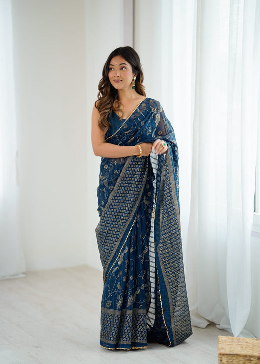 Lorenvalley Fashion Rama Solo Georgette Superb Finishing Foils Print & Fancy Zalar Lace in Border Saree with Blouse - Swadesiicart
