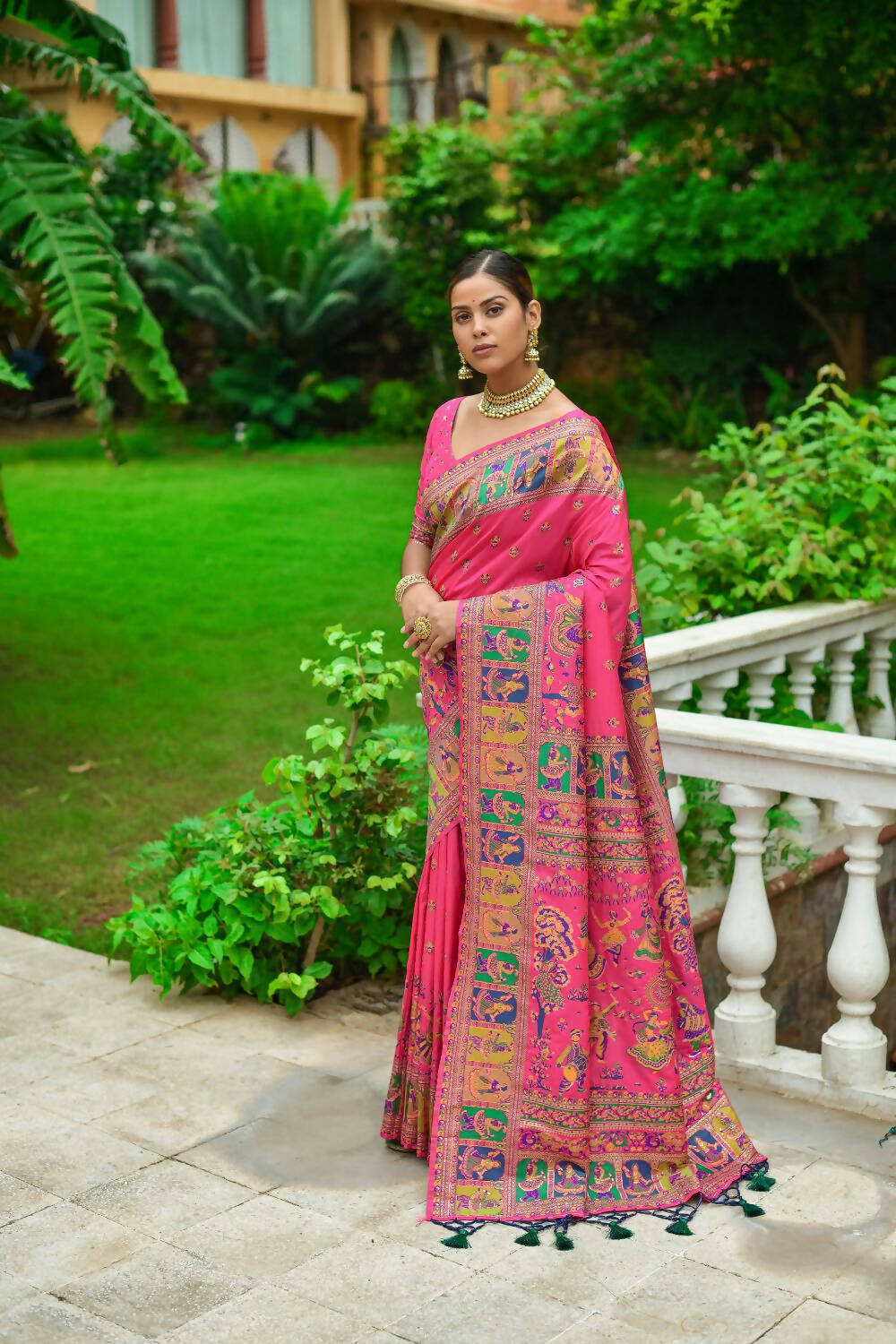 Vishnu Weaves Women's Pink Banarasi Silk Kashmiri Woven Saree with Blouse - Swadesiicart