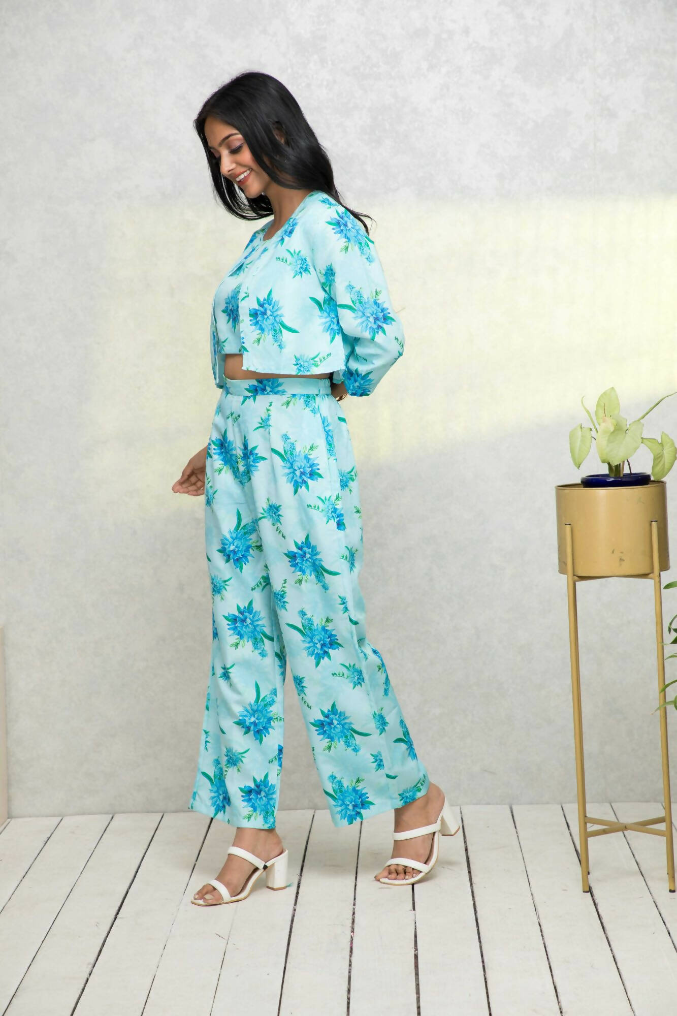 Myshka Women Blue Printed Pastels Co-Ords - Swadesiicart