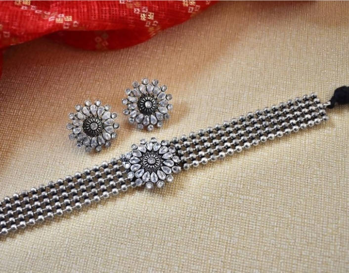 Mominos Fashion Silver color Necklace with Kundan work Mangalsutra - Swadesiicart