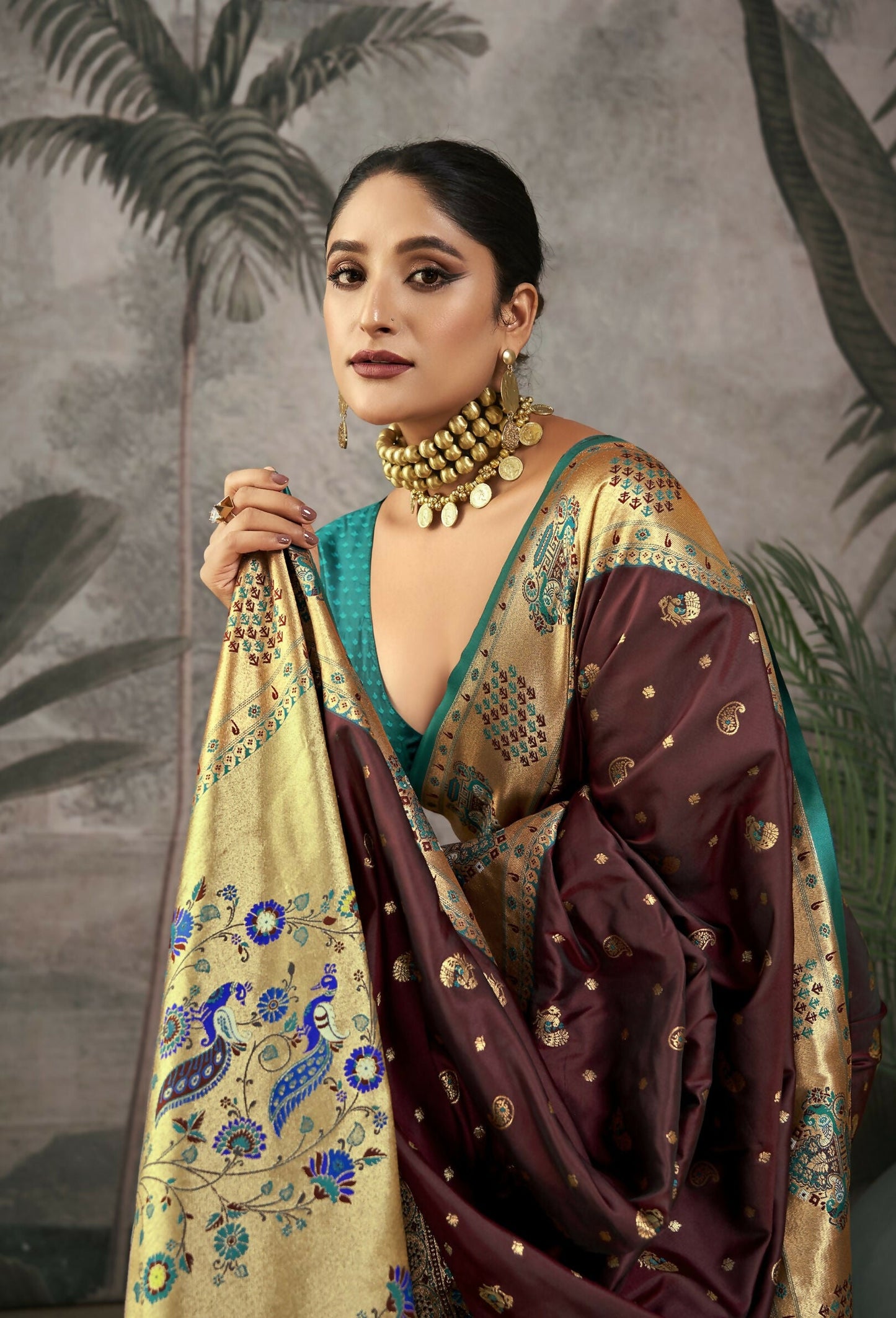 Vishnu Weaves Women's Maroon Paithani Silk Saree with Blouse - Swadesiicart