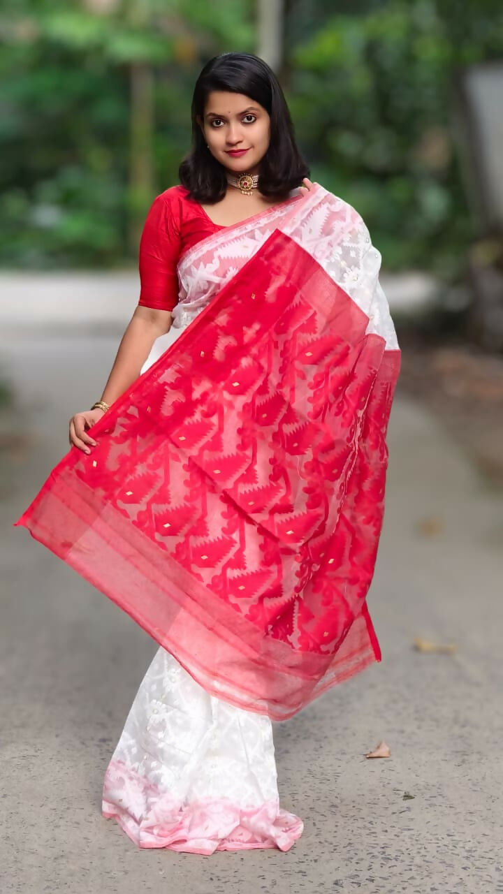 Exclusive Collection White Red White Red Jamdani Saree - Swadesiicart