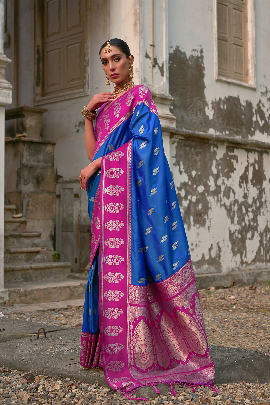 Vishnu Weaves Women's Firozi Kanchi Silk Woven Saree with Blouse - Swadesiicart