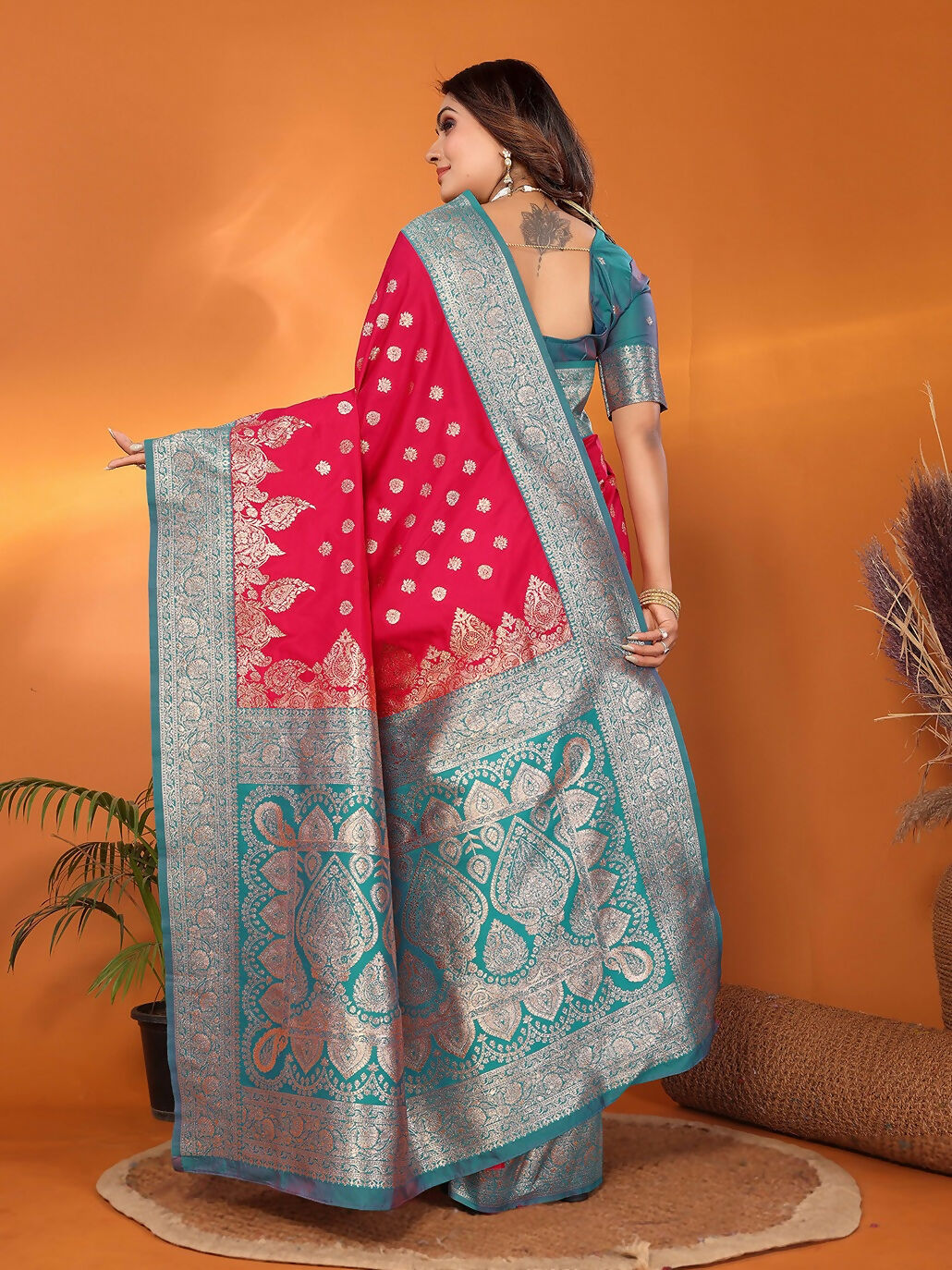 Joban Fashion Banarasi Hot Pink Woven Soft Silk Saree | Swadesiicart