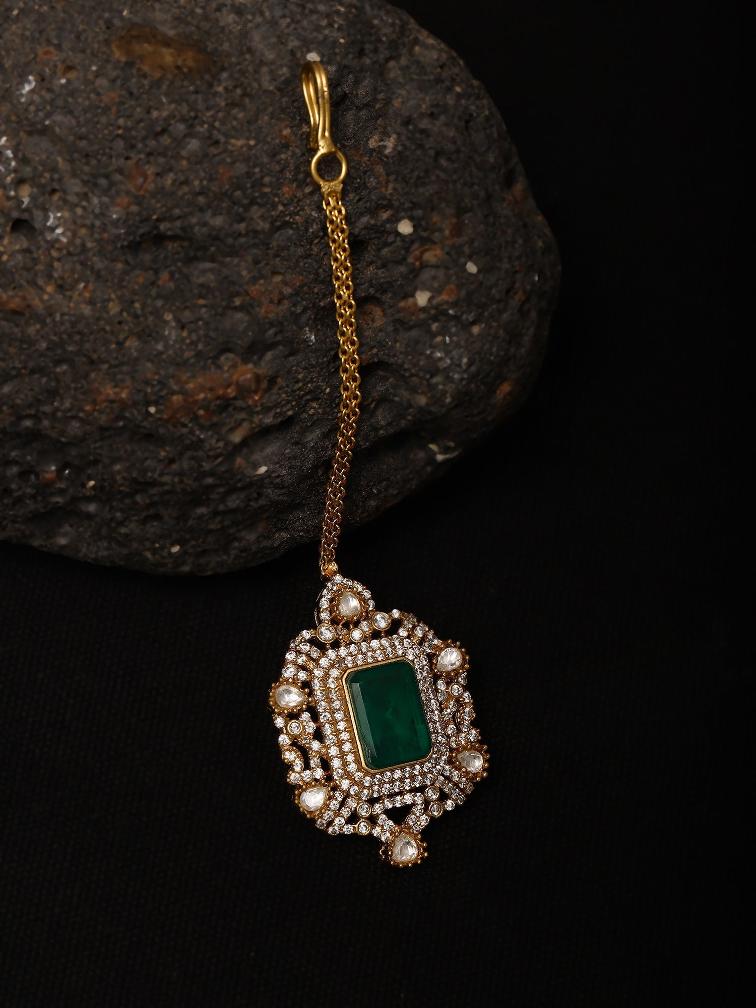 Kundan Maang Tikka with Diamonds & Emerald Stone - Ruby Raang | Swadesiicart