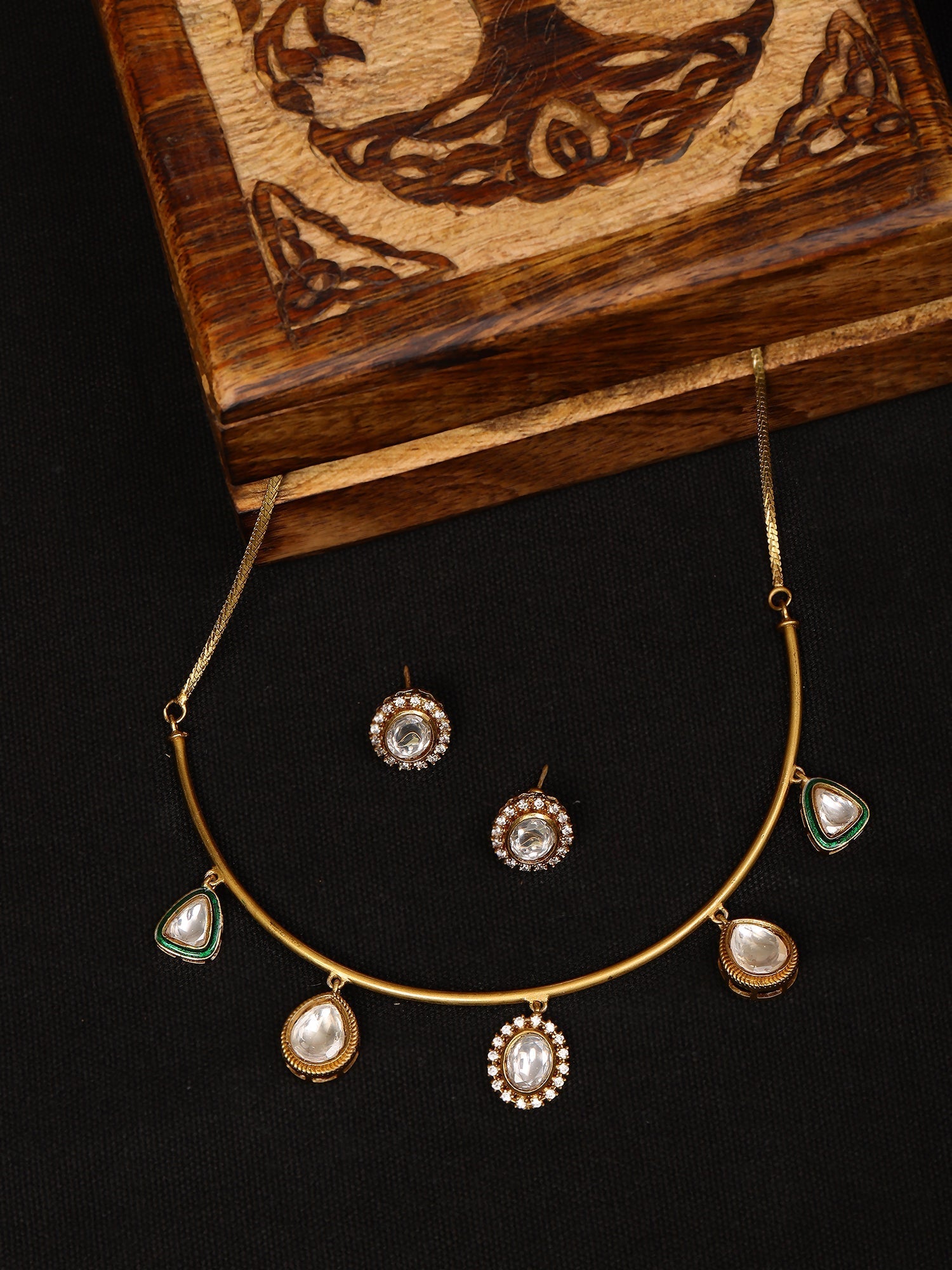 Kundan Hasli with Matching Studs - Ruby Raang - Swadesiicart