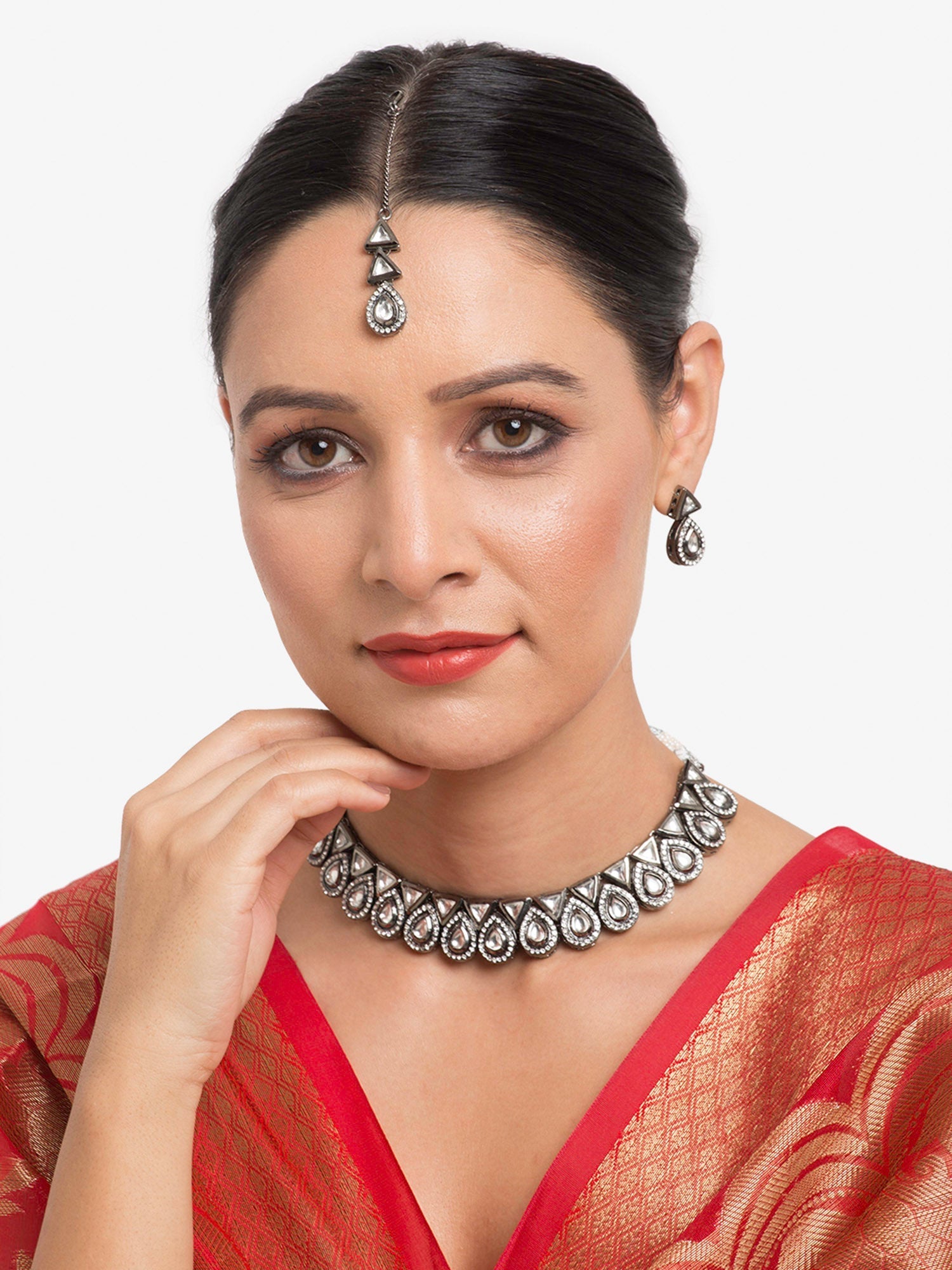 Silver Kundan Choker With Earrings And Maang Tikka - Ruby Raang | Swadesiicart