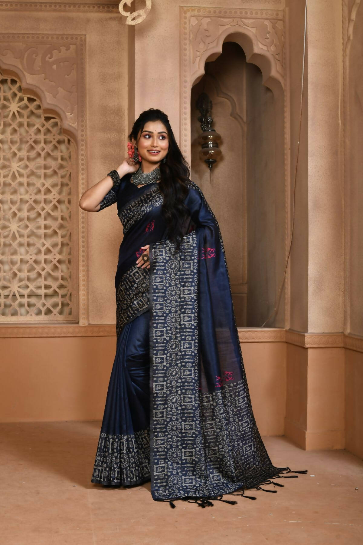 Vishnu Weaves Women's Navy Blue Handloom Raw Silk Woven Border Saree with Unstitched Blouse - Swadesiicart