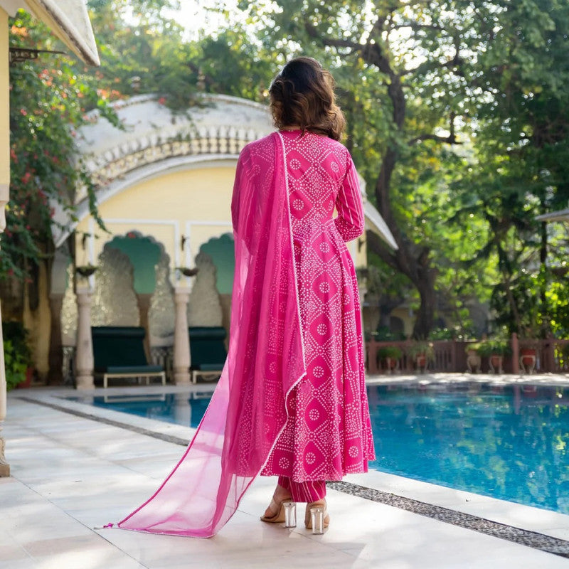 Indian Clothing Malishka Women's Pink Cotton Bandhani Kurta Pant Set With Dupatta - Pink - Swadesiicart