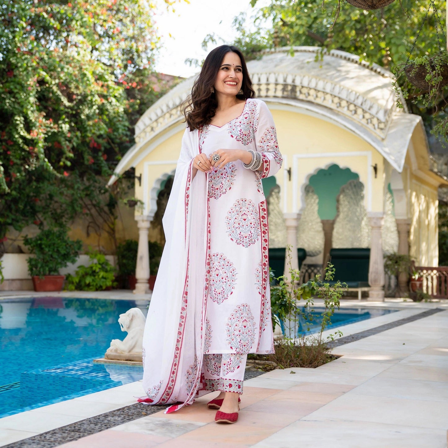 Indian Clothing Malishka Women's White Cotton Floral Printed Kurta Pant Set With Dupatta - White - Swadesiicart