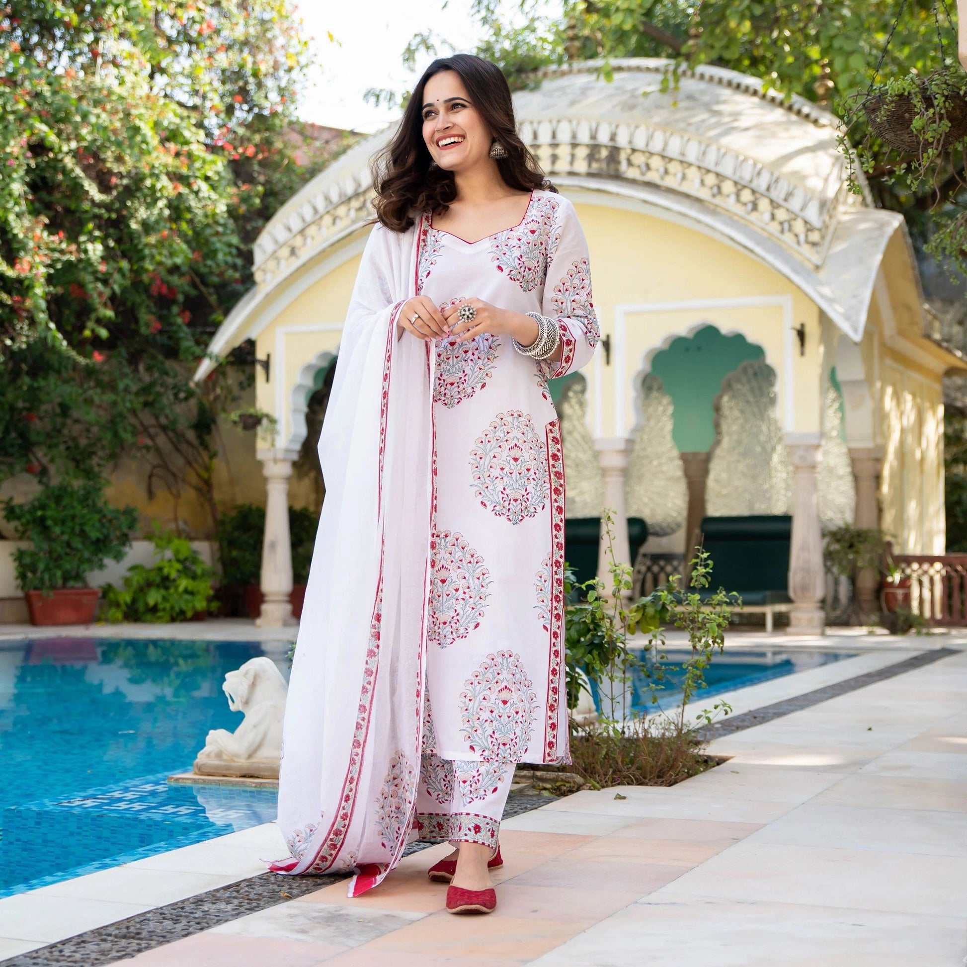 Indian Clothing Malishka Women's White Cotton Floral Printed Kurta Pant Set With Dupatta - White - Swadesiicart