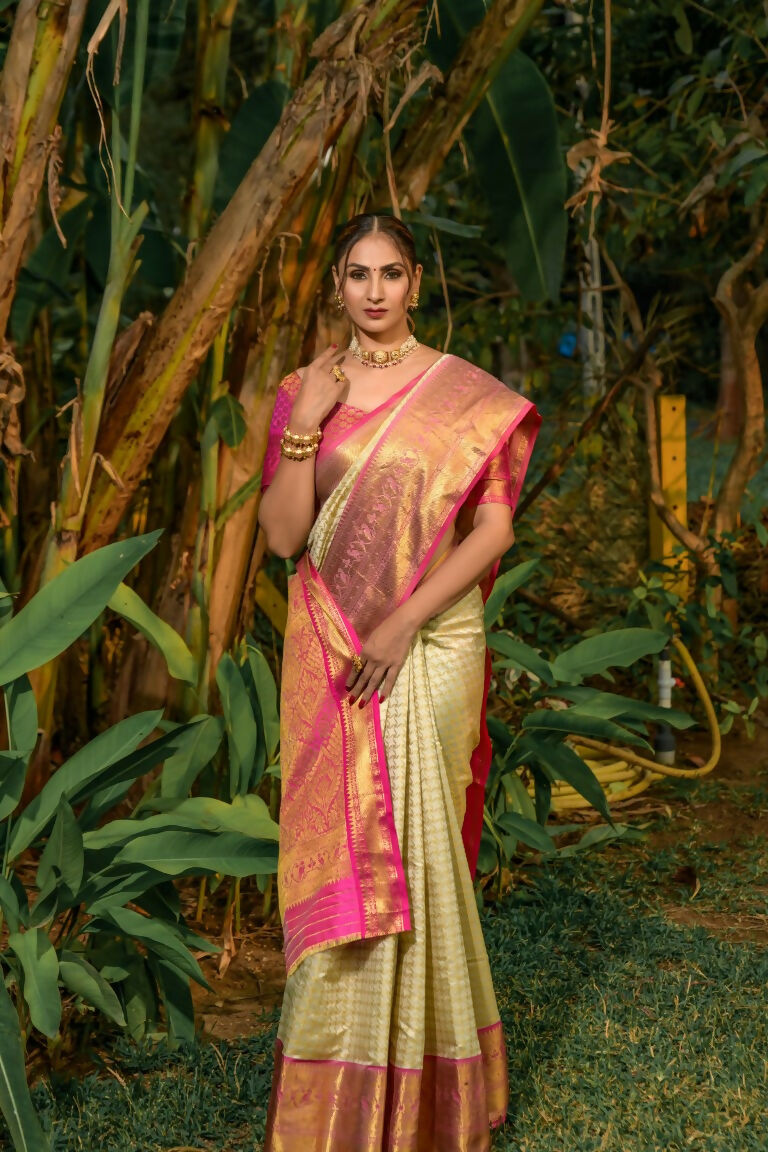 Jyoti Fashion Women's Off White Kanjivaram Silk Zari Woven Saree with Blouse | Swadesiicart
