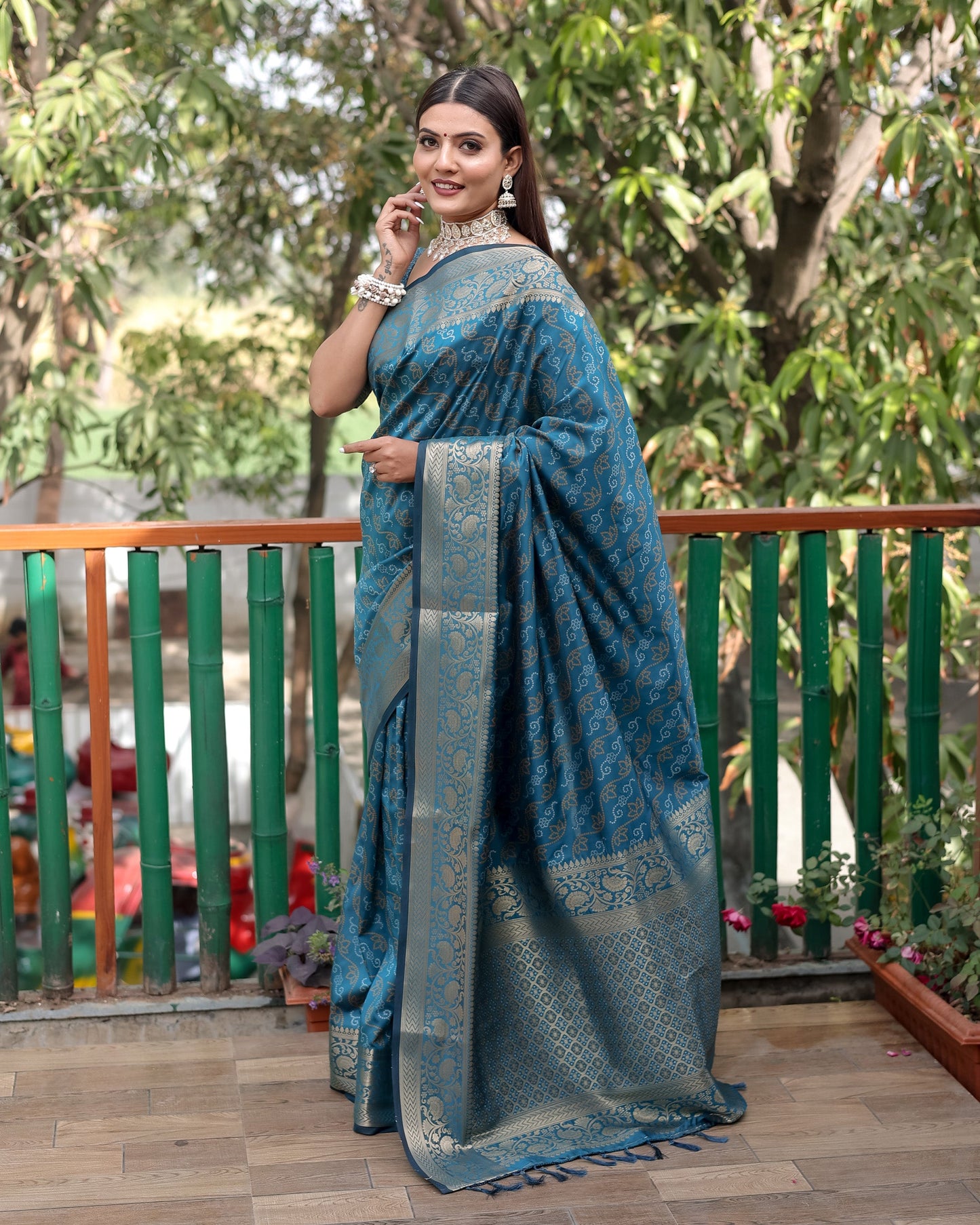Lorenvalley Premium Bandhej Patola Silk Sarees with kanchi Borders and Contrast Zari Weaving borders Saree - Rama - Swadesiicart