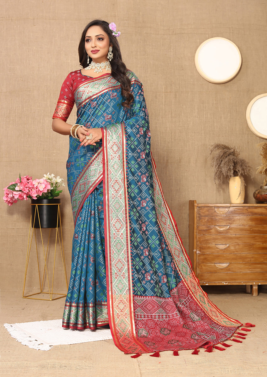 Lorenvalley Fashion Rama Patola Silk Woven Design with Zari Meenakari Weaving motifs Pallu Saree - Swadesiicart
