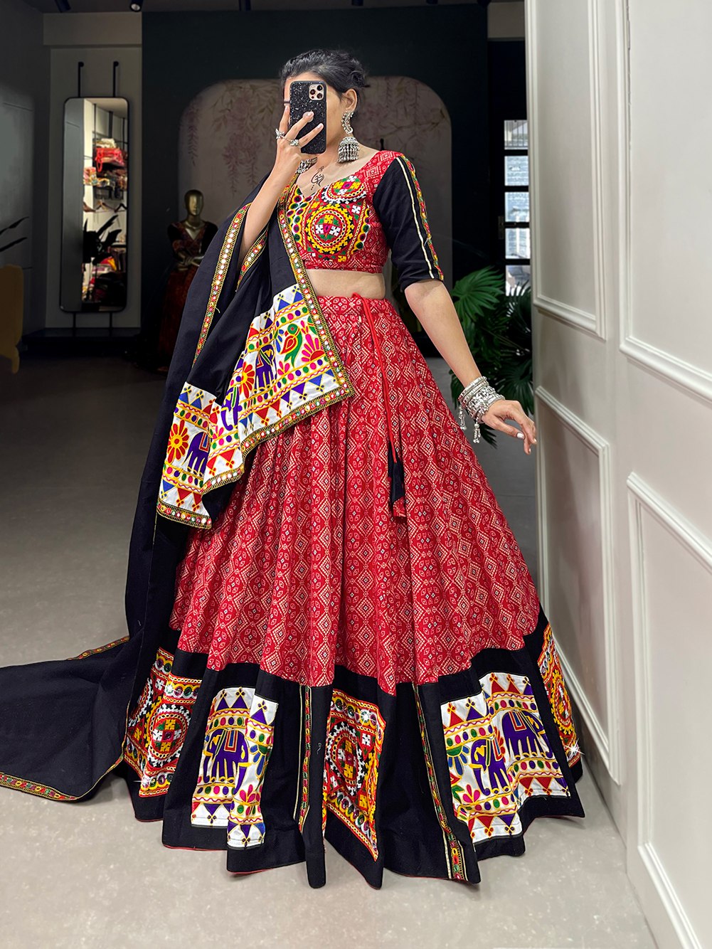 Lorenvalley Red Pure Cotton Lehenga Choli Embellishes With Gamthi Work And Mirror Work Touch Up To Make Everyone Feel The Stories Of Navratri Traditions | Swadesiicart