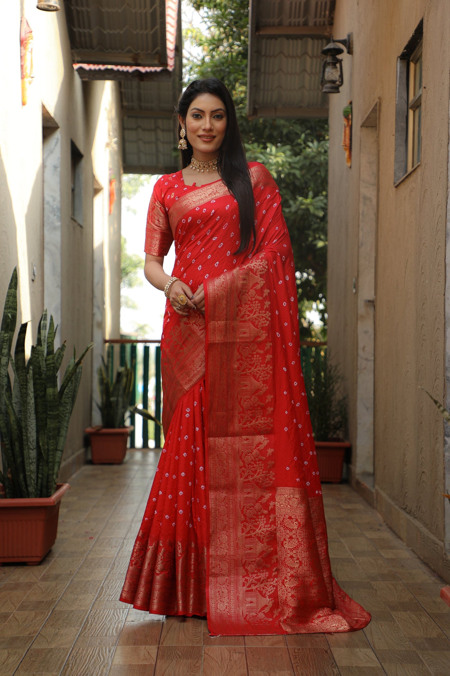 Lorenvalley Premium Pure Handmade Bandhej Kanjivaram silk saree with Zari Weaving Rich Pallu saree - Red - Swadesiicart