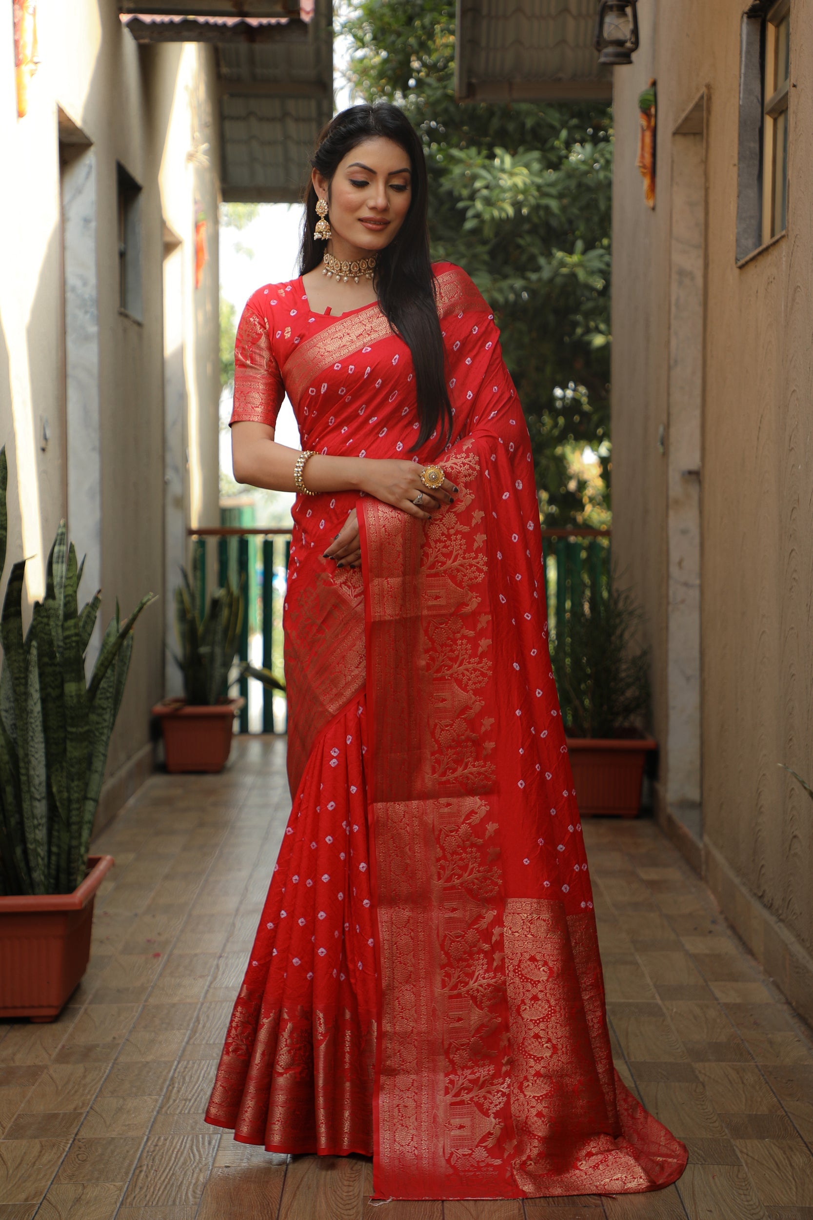 Lorenvalley Premium Pure Handmade Bandhej Kanjivaram silk saree with Zari Weaving Rich Pallu saree - Red - Swadesiicart