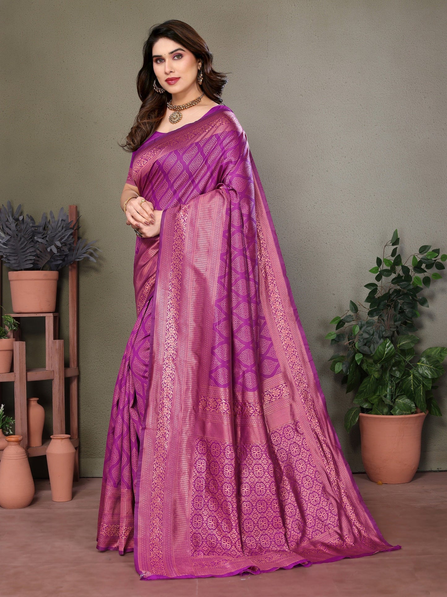 Vedant Vastram Litchi Silk Banarasi Silk Saree - Purple | Swadesiicart