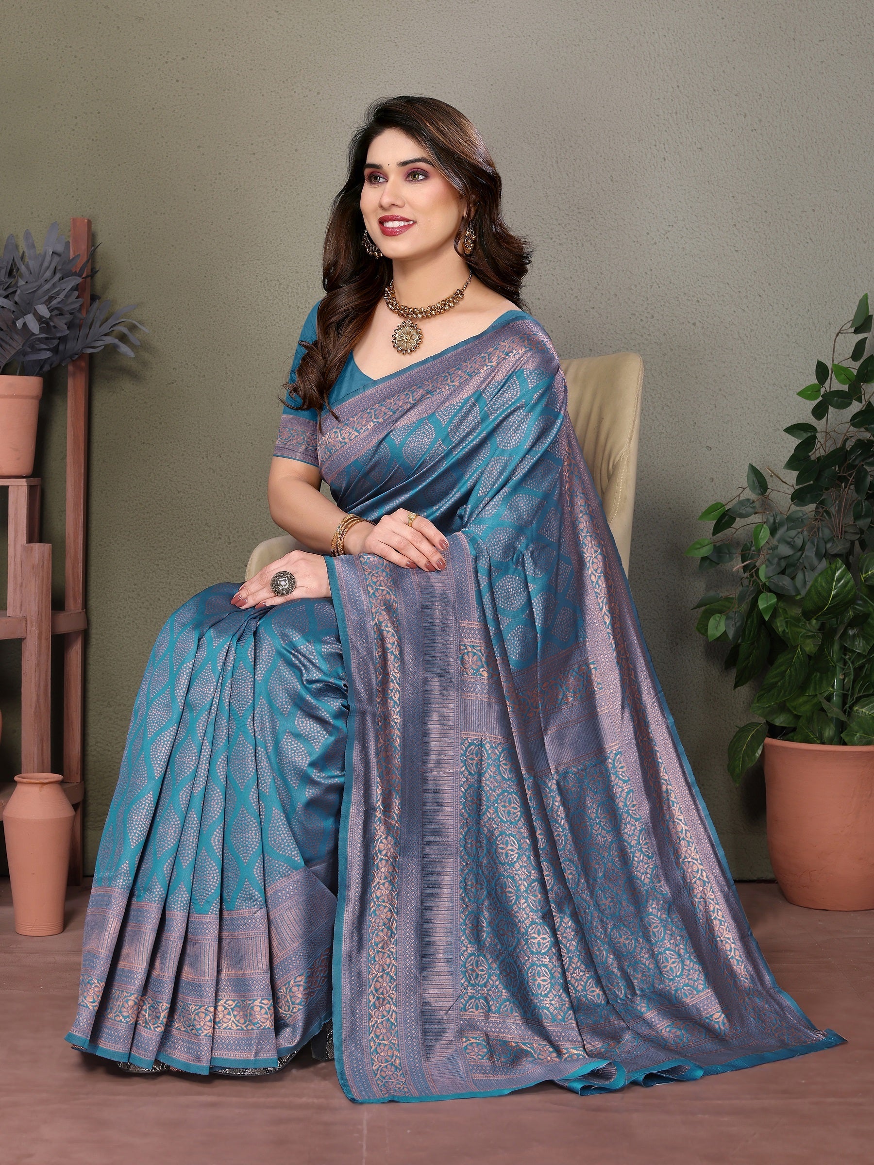 Vedant Vastram Litchi Silk Banarasi Silk Saree - Rama | Swadesiicart