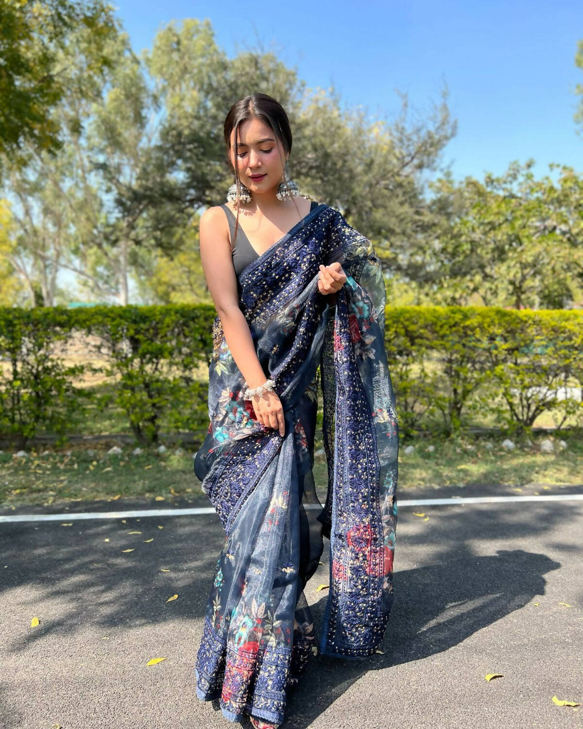 Vamsee Navy Blue Organza Saree - Swadesiicart