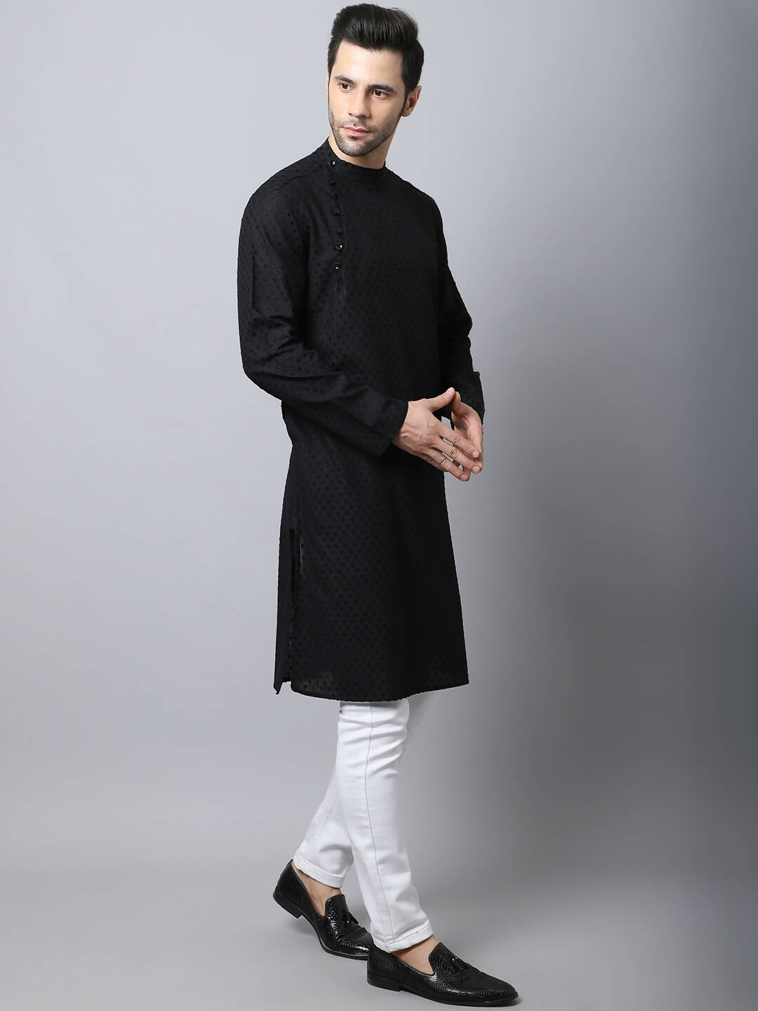 Even Apparels Black Pure Cotton Men's Kurta With Side Placket (MMS446) | Swadesiicart