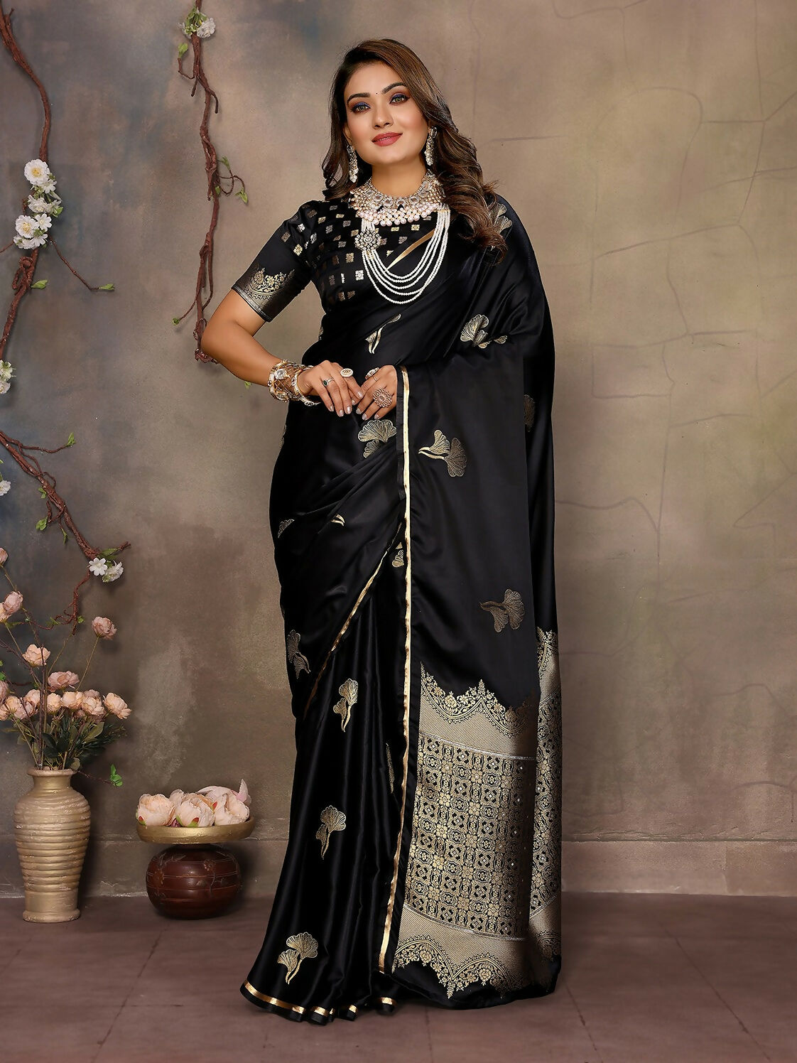 Joban Fashion Black Floral Motifs Banarasi Silk Sarees | Swadesiicart