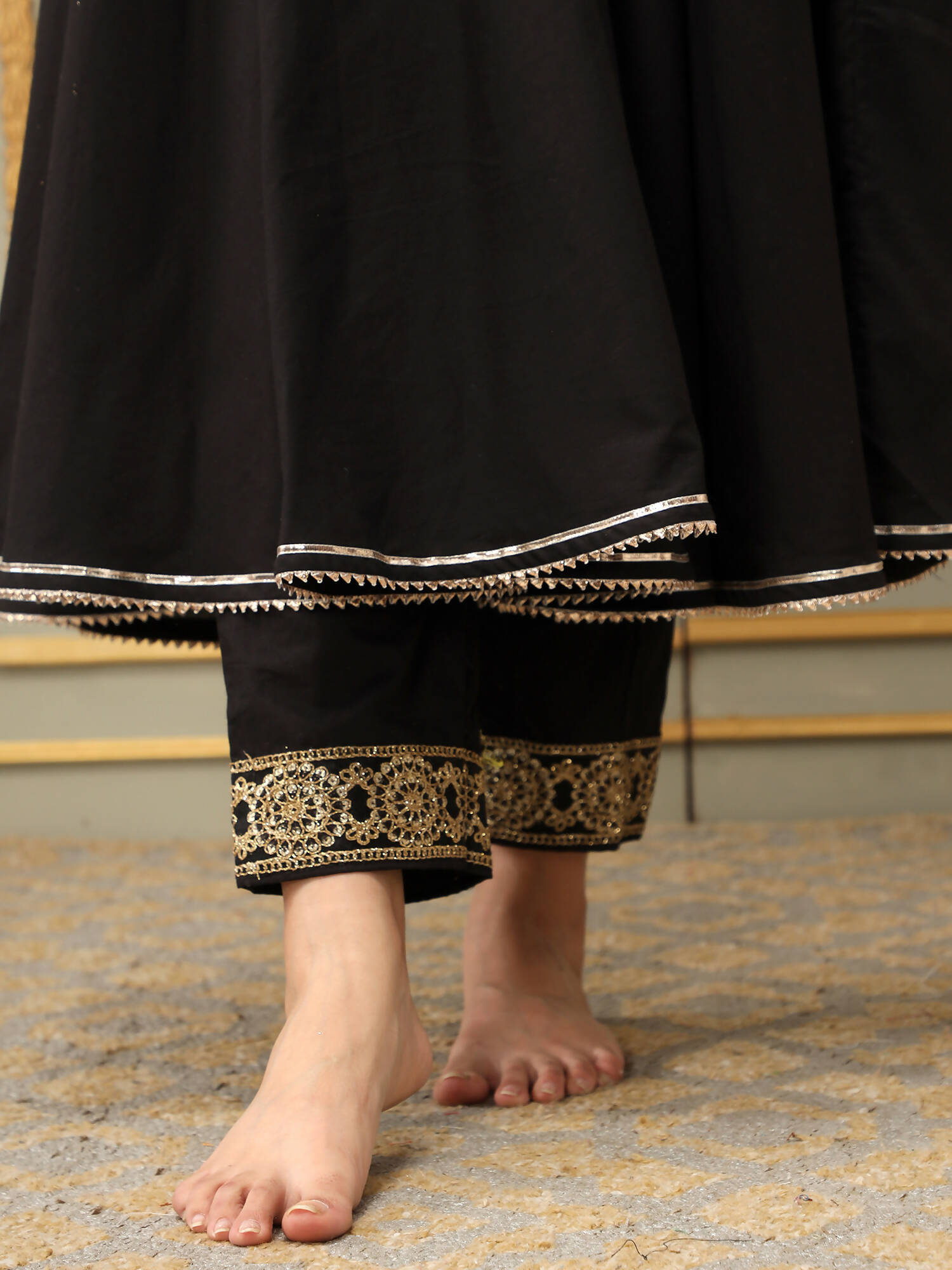 Pomcha Jaipur Black Saadgi Sunheri Lace Black Anarkali Set | Swadesiicart