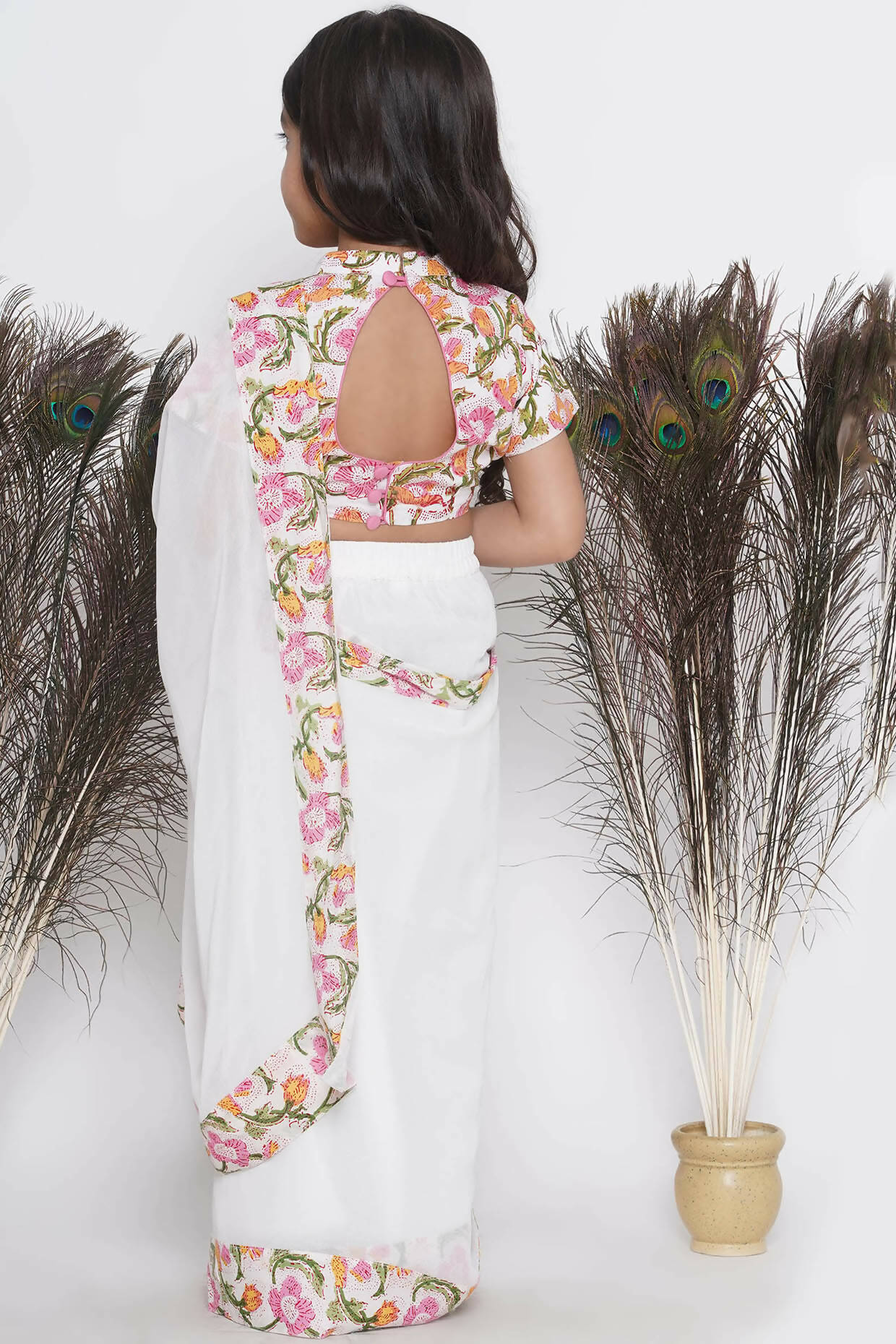 Little Bansi Floral Print Ready To Wear Saree And Floral Blouse - White | Swadesiicart
